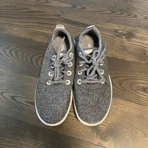 Allbirds Wool Runners. Worn once Size 10.